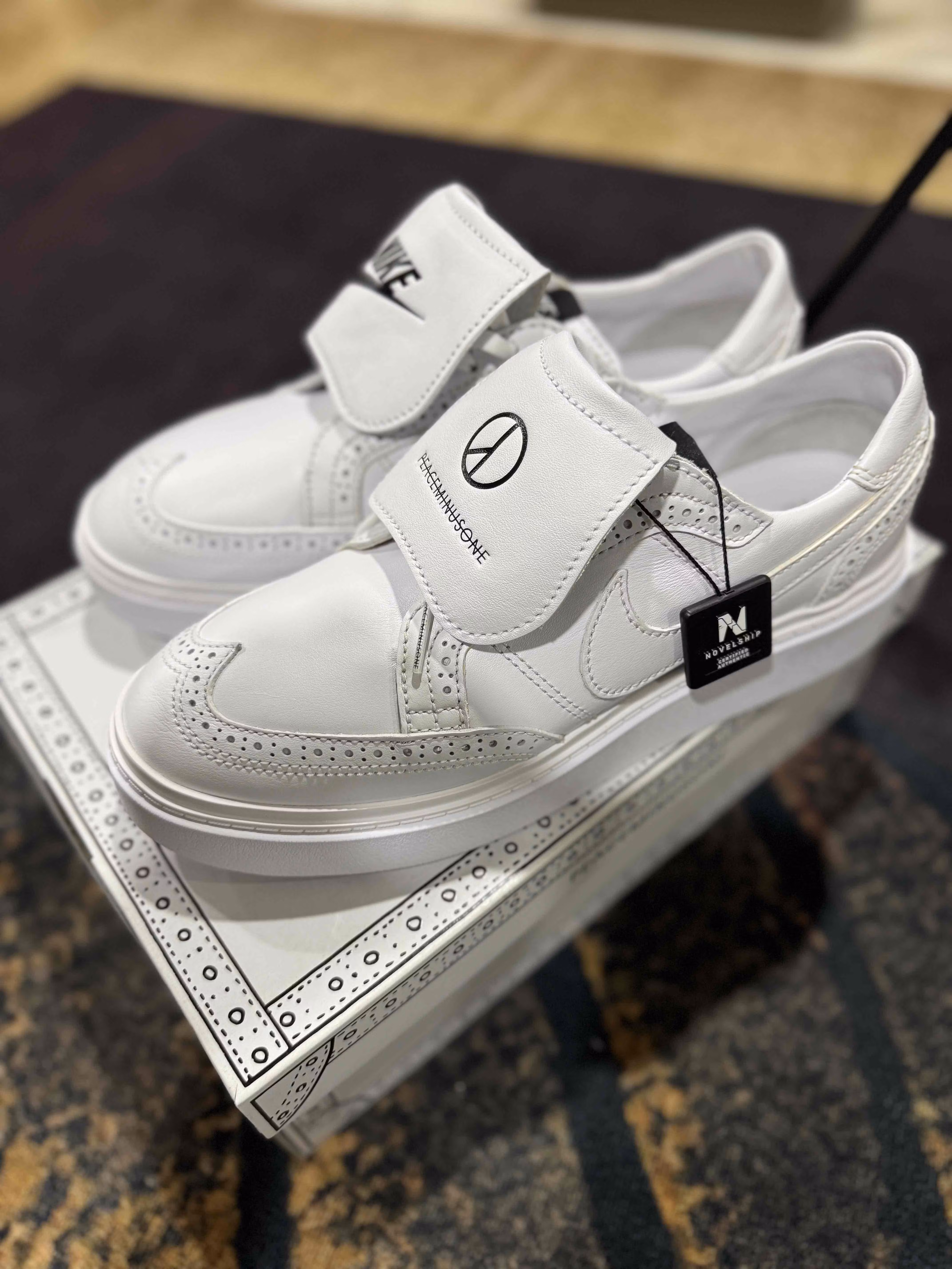 G-Dragon PEACEMINUSONE x Nike Kwondo 1 'White' DH2482-100 G-Dragon PEACEMINUSONE x Nike Kwondo 1 'White' DH2482-100